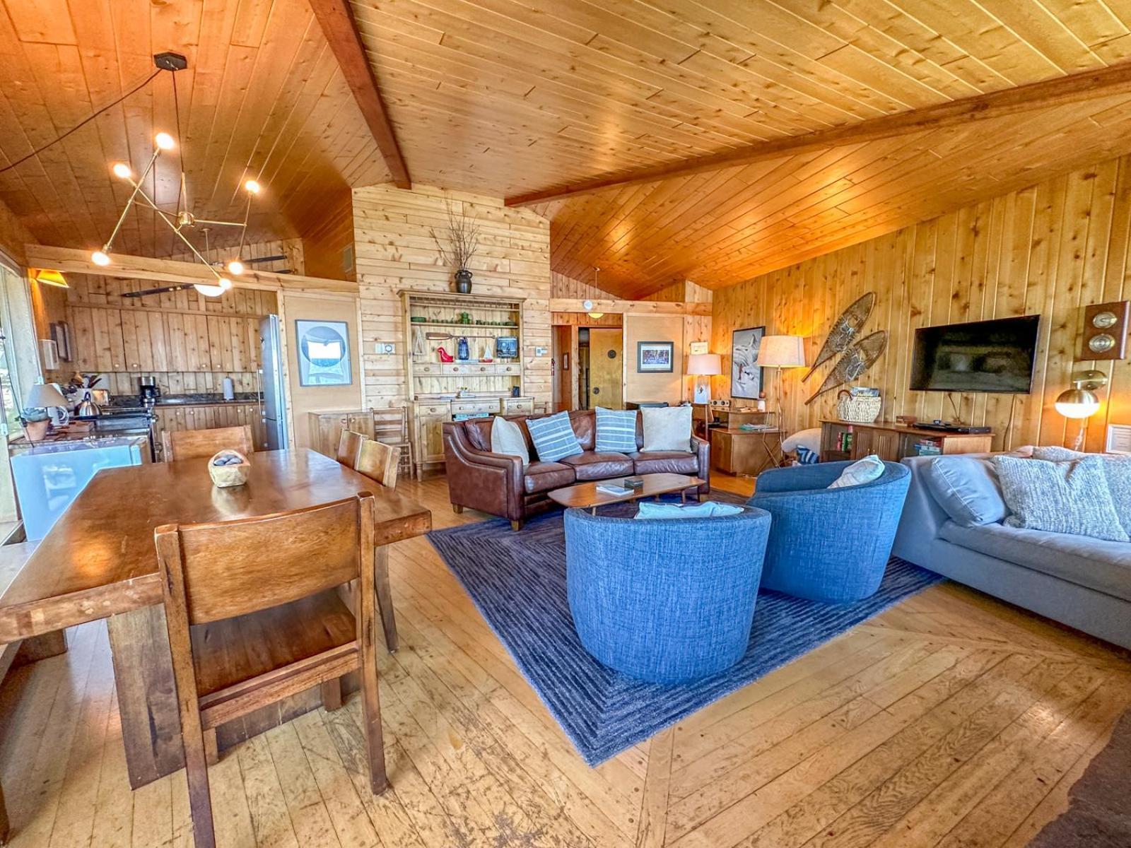 לוטסן Baileys On The Lake By Cascade Vacation Rentals מראה חיצוני תמונה